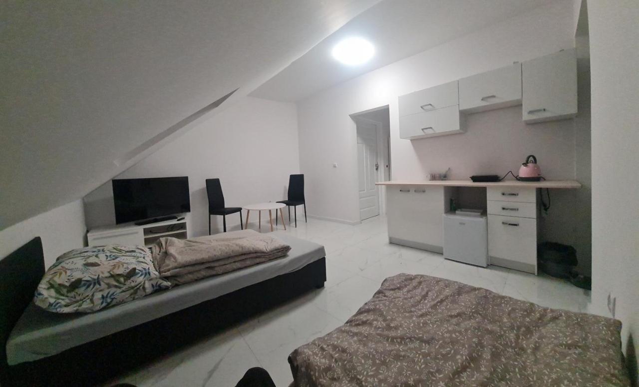 Rmf Naworol 10,,,, Wjazd Od Nr 6 Apartment Szczecin Exterior photo